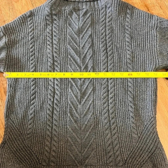Elie Tahari • Cable Knit Turtleneck Sweater - Picture 9 of 11